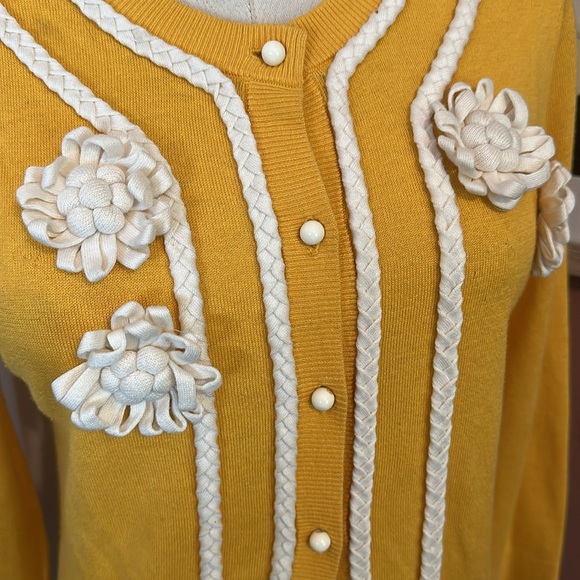 Kate Spade | live colorfully | yellow cream | flower appliqué | S | cardigan - Picture 3 of 13